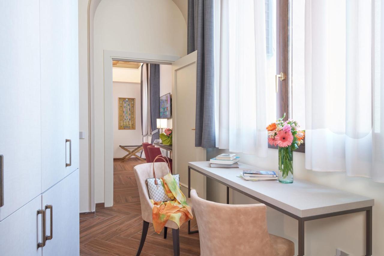 Residenza Mondragone Bed & Breakfast Florenţa Exterior foto